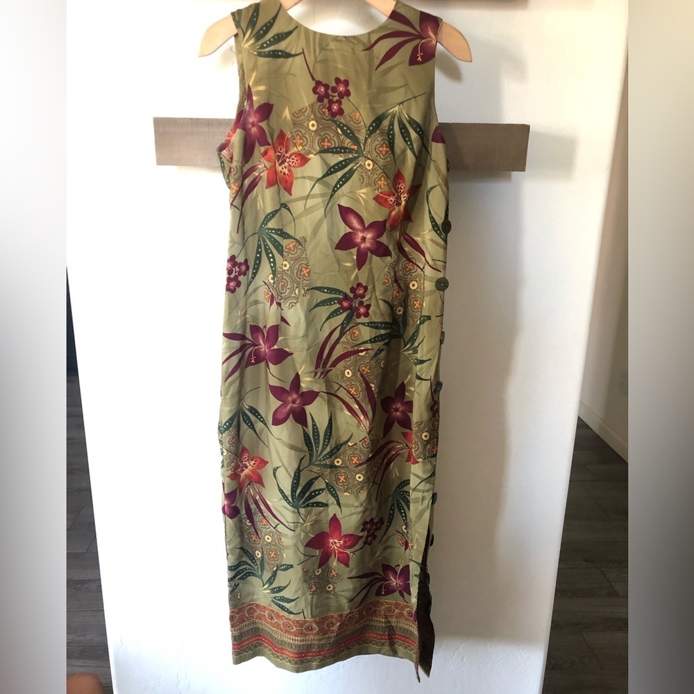 R&K Originals|Vintage tropical floral maxi dress with side buttons & side slit•